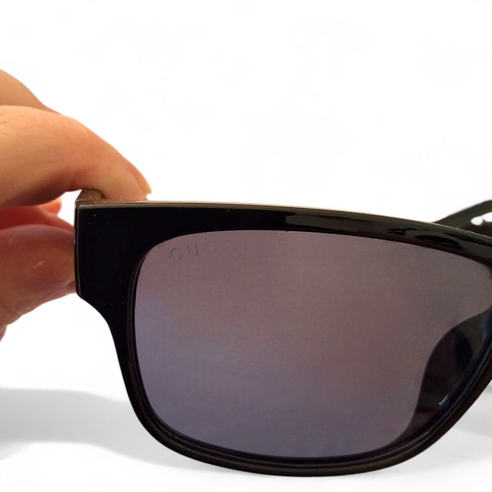 Gucci Black Rectangular Sunglasses - image 8